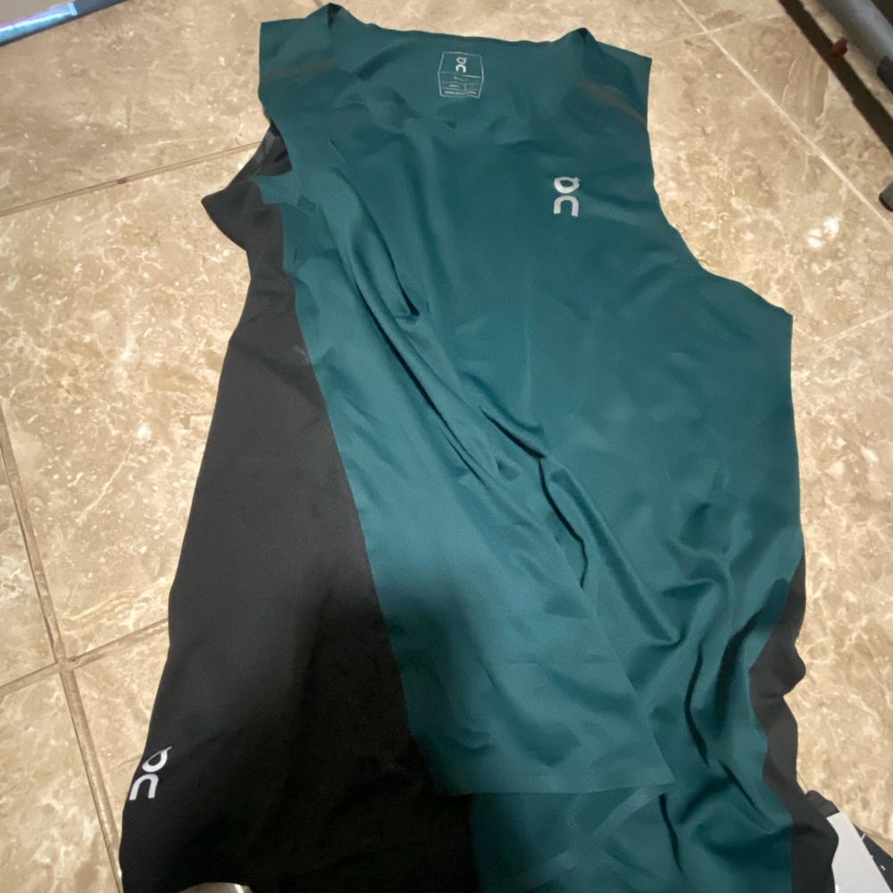 Light weight men’s tank. NWT